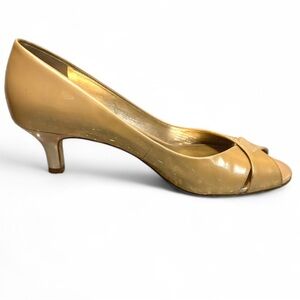 Antonio Melani | Beige Shimmer Women's 2” Heels | 7